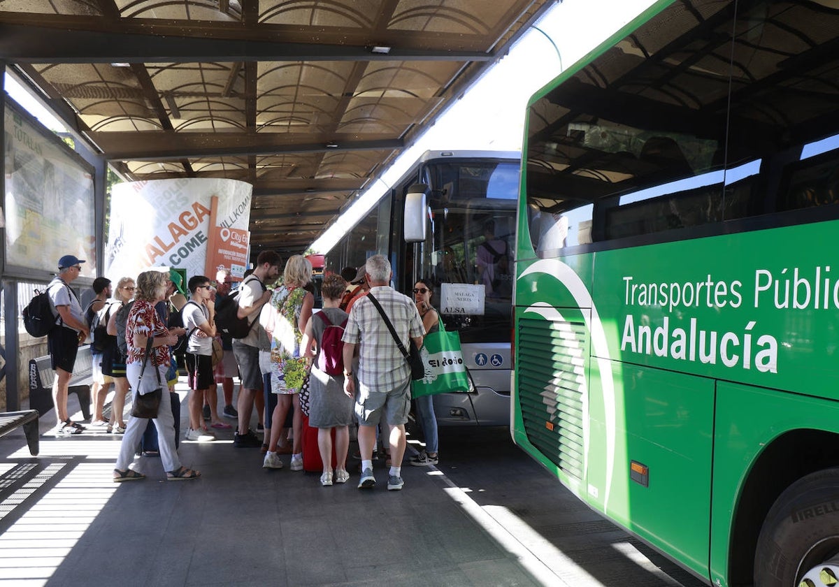 El Consorcio de Transportes crece 80 rutas nuevas y un millón de